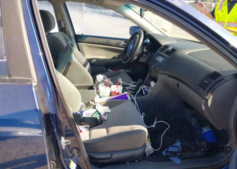 2005 Honda Accord 2.4 Dx z USA, uszkodzony, nr VIN 1HGCM56125A102949